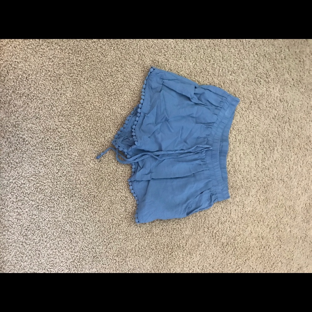 target flowy shorts size: small